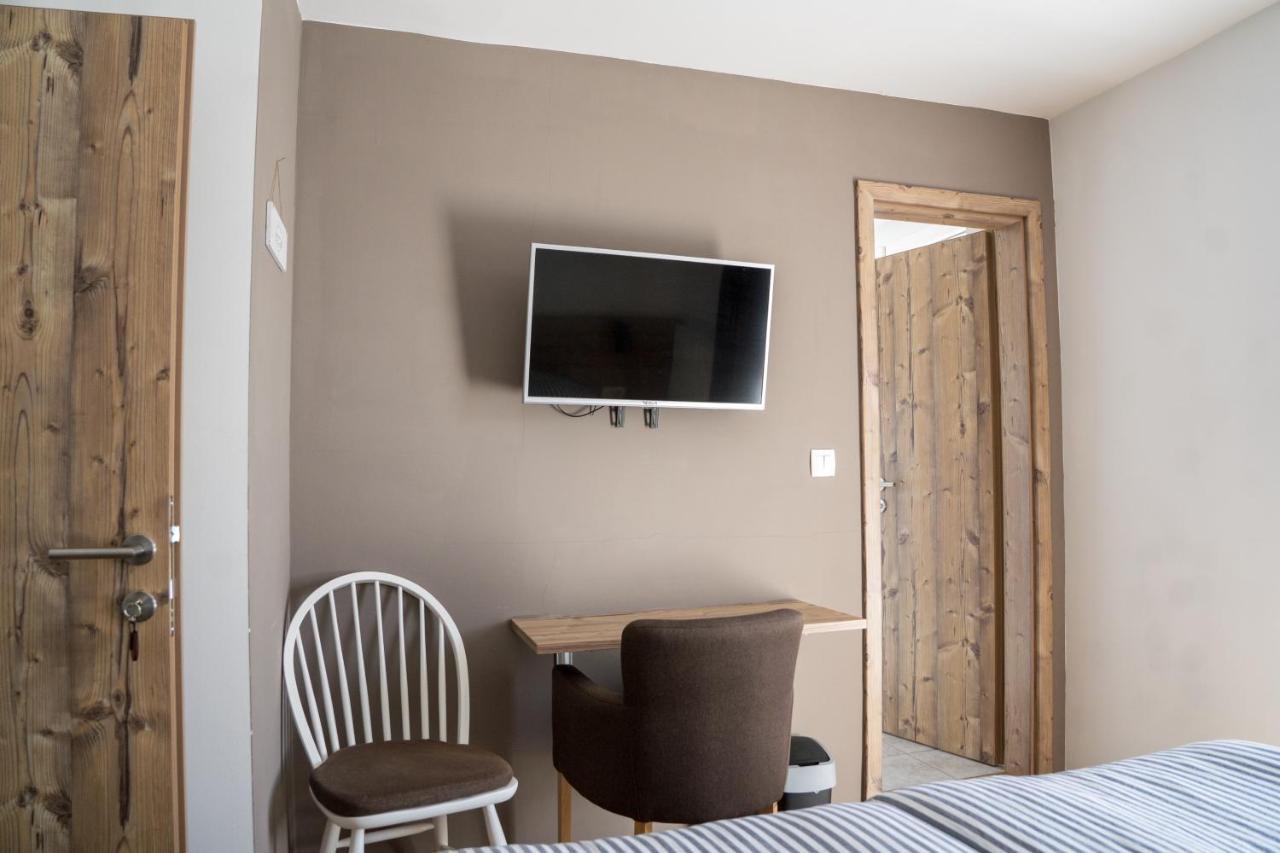 Hisa Poljana Rooms Prevalje Exteriör bild