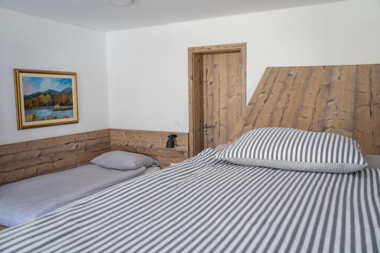 Hisa Poljana Rooms Prevalje Exteriör bild